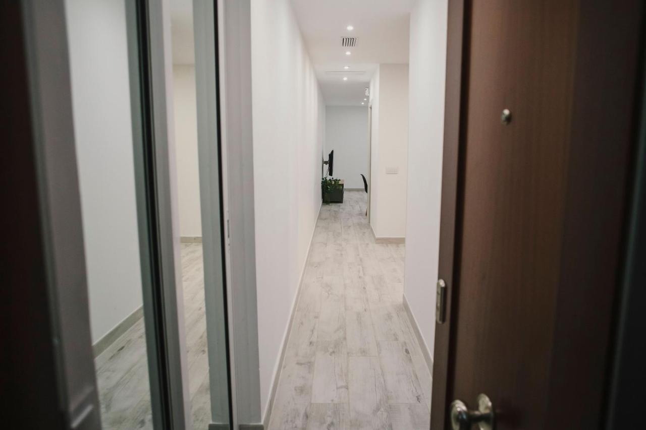 Bbarcelona Fira Superior Flats Appartamento Barcellona